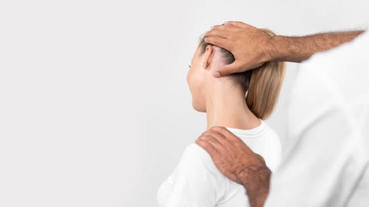 The Best Non-Surgical Neck Pain Treatments Available in Lombard