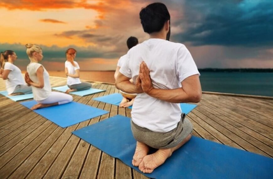 Why A 3 Day Yoga Retreat In Rishikesh Works Well For Busy Professionals