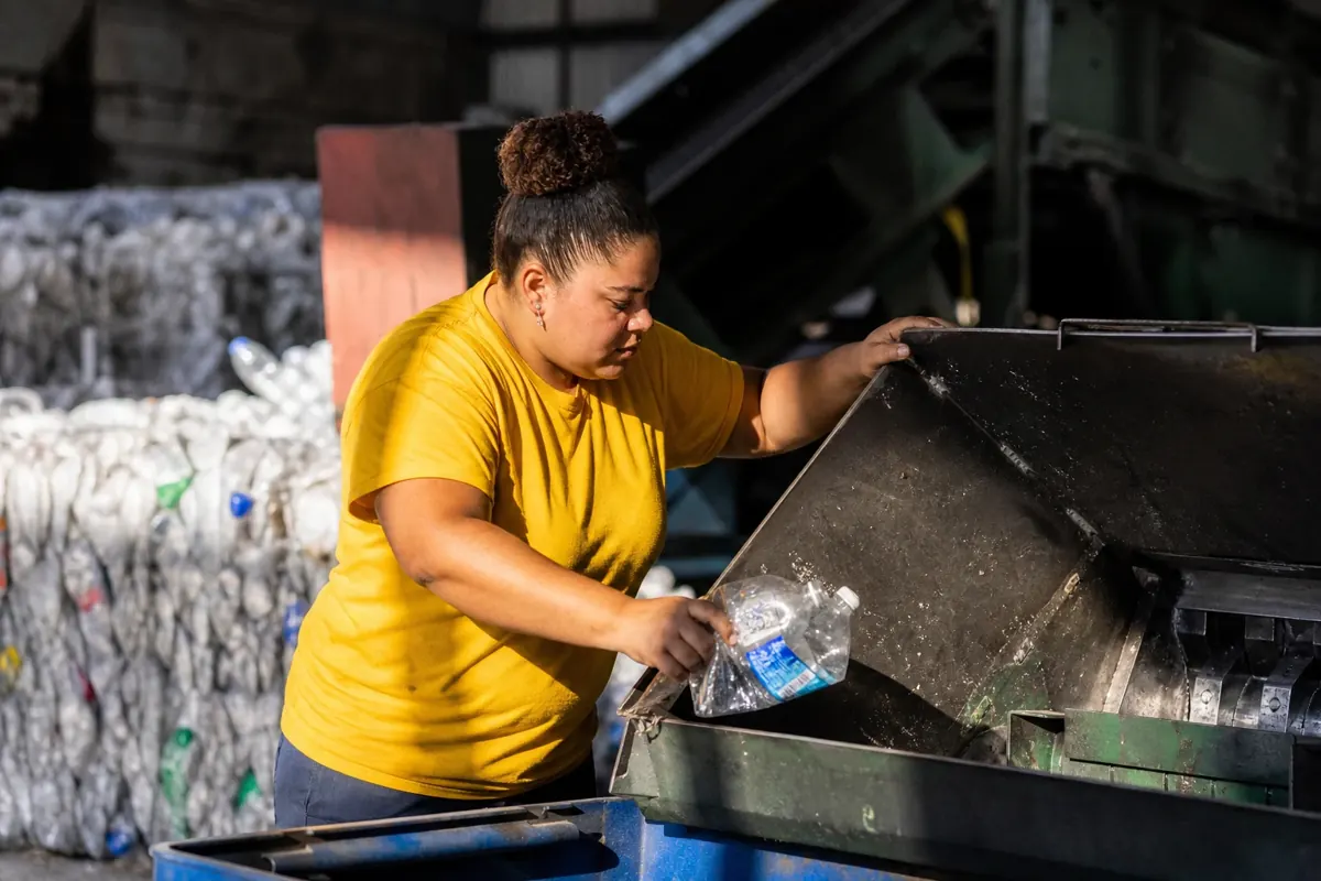 Selling Plastic Scrap From Manufacturing: What Businesses Should Know Before Contacting a Buyer